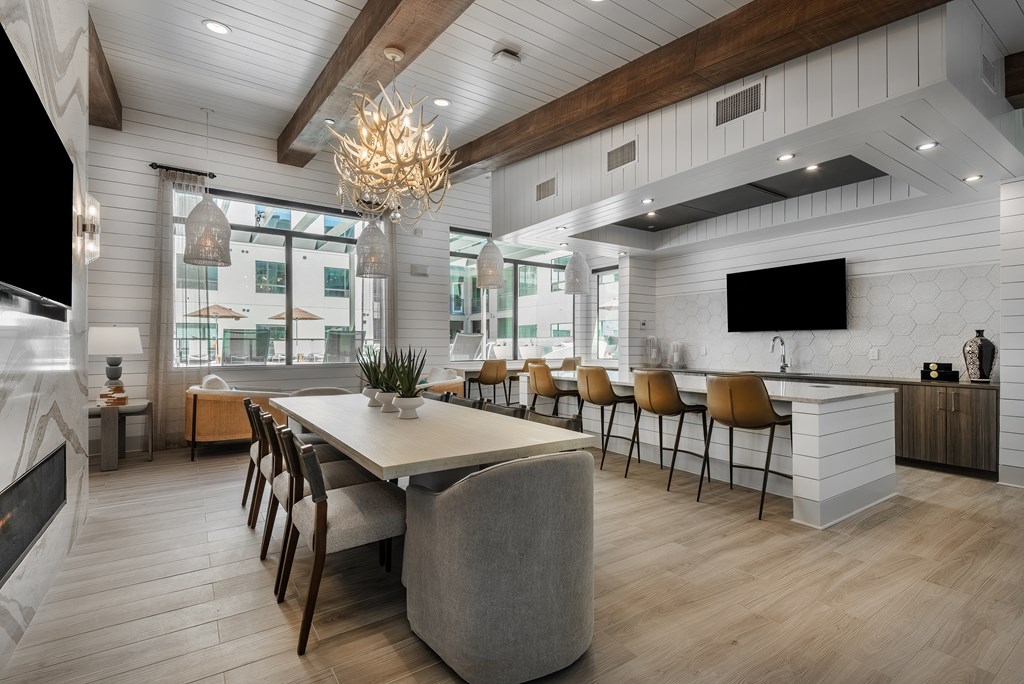 The Quincy at Kierland Apartments Resident Lounge