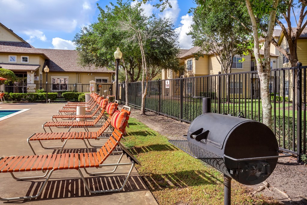 Willow Park Pool Loungers