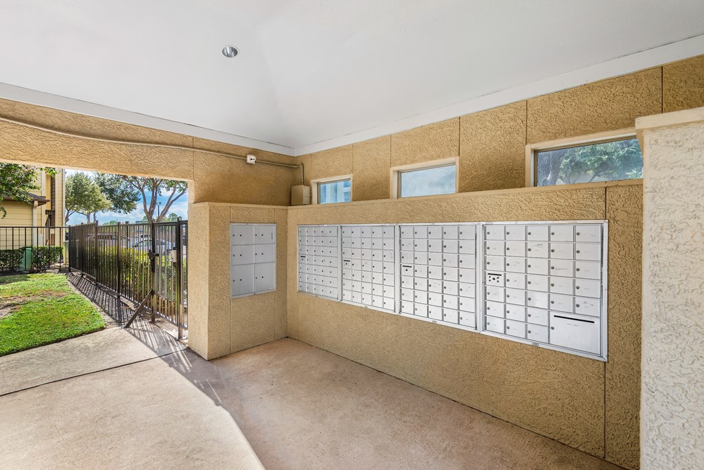 Willow Park Postal Center