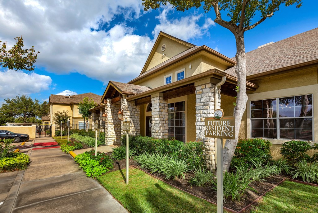 Willow Park Leasing Office