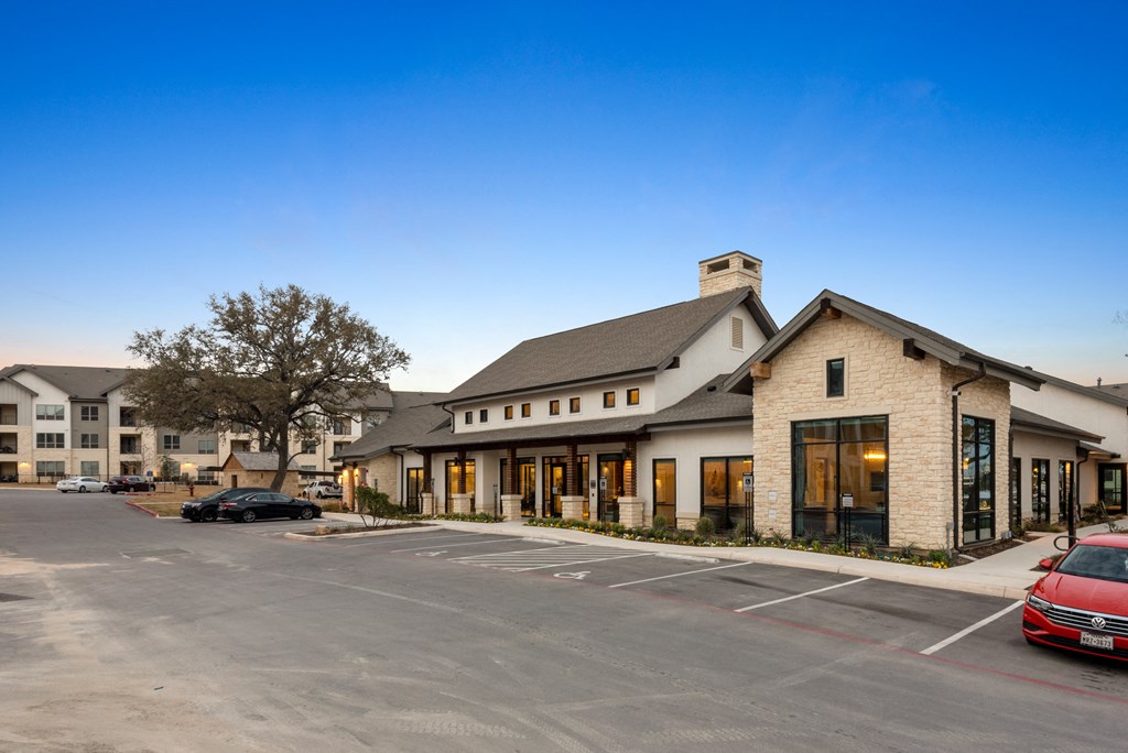 the building where the hotel is located