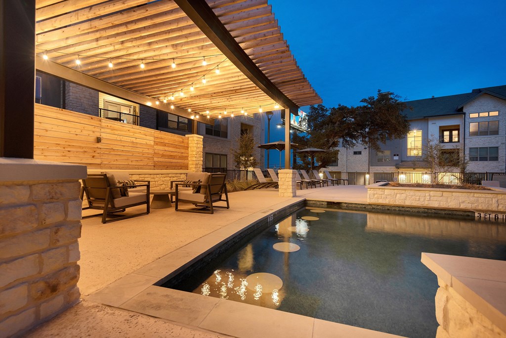 outdoor pool area of ironridge apartments