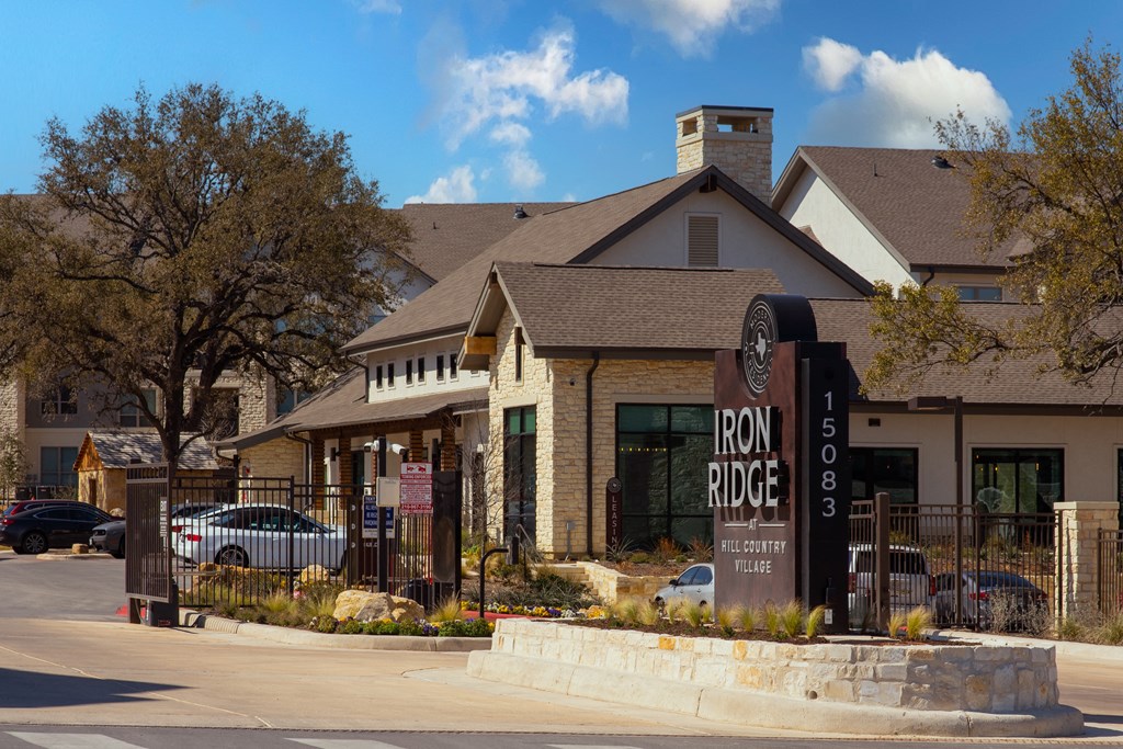 exterior of ironridge apartments
