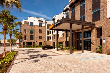 2501 N Orange Blossom Trail Studio-3 Beds Apartment for Rent - Photo Gallery 3