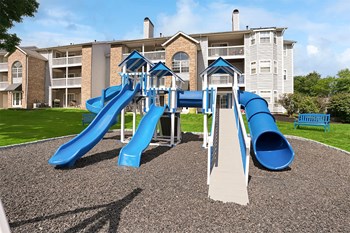 28600 Detroit Rd 1-2 Beds Apartment for Rent - Photo Gallery 5