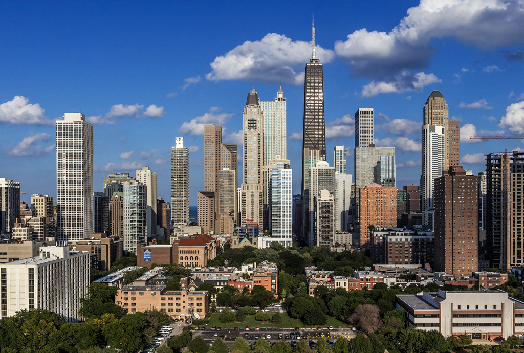 Chicago skyline view of Willis tower