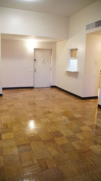 Typical Apartment Finishes Typical Apartment Finishes - Living Room - Photo Gallery 3