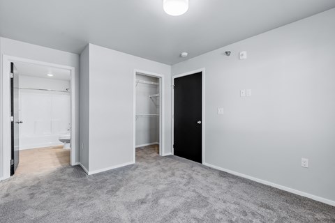 bedroom with closet