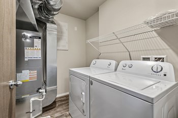 1330 Catron Blvd 1-3 Beds Apartment for Rent - Photo Gallery 6