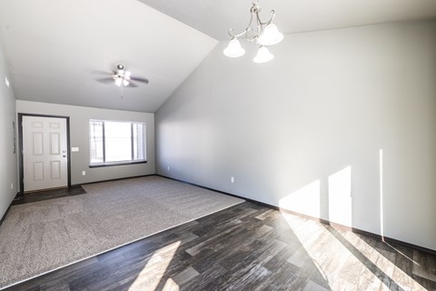 4013 West Mary Jo Place 2 Beds Apartment for Rent