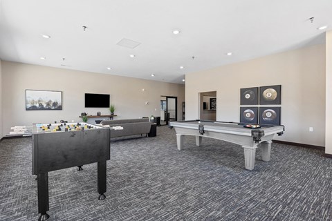 the preserve at ballantyne commons resident game room