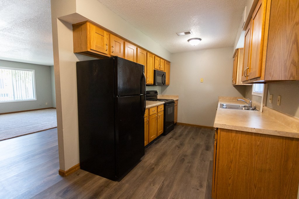 VACANT KITCHEN