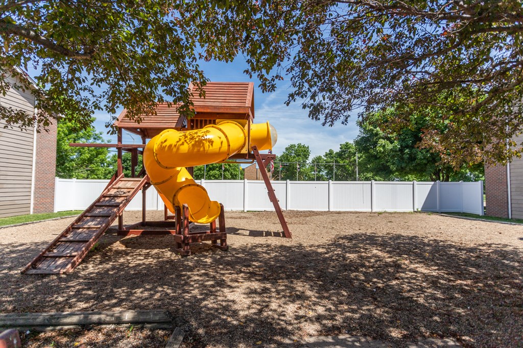 PLAYGROUNDEQUIPMENT