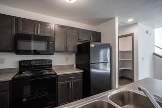 644 Willow St. W 1-3 Beds Apartment for Rent
