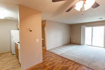 3609 W Ralph Rogers Rd. 1-3 Beds Apartment for Rent - Photo Gallery 6