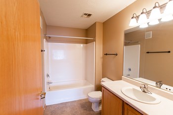 3609 W Ralph Rogers Rd. 1-3 Beds Apartment for Rent - Photo Gallery 14