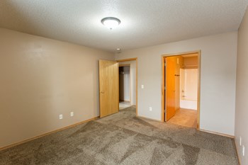 3609 W Ralph Rogers Rd. 1-3 Beds Apartment for Rent - Photo Gallery 13