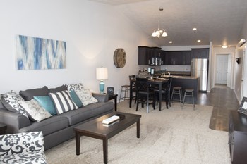 6017 S Kerry Ave 2 Beds Townhouse for Rent - Photo Gallery 3