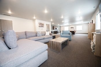 220 S Spring Ave 1-3 Beds Apartment, Affordable for Rent - Photo Gallery 4