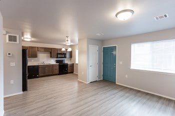 510 N Bahnson Ave 1-4 Beds Apartment, Townhouse for Rent - Photo Gallery 4