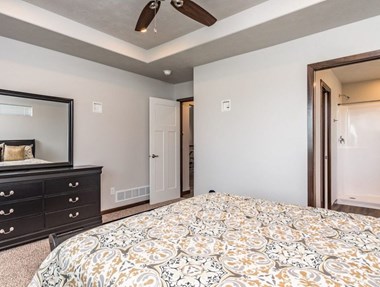 2700 E Sunburst Drive 4 Beds Apartment for Rent
