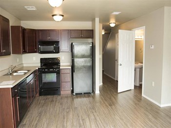 349 Sergeant Square Drive Studio-3 Beds Apartment, Townhouse for Rent - Photo Gallery 2