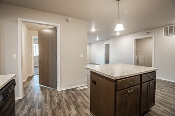 2837 S Lancaster Drive 1-3 Beds Apartment, Townhouse for Rent - Photo Gallery 71