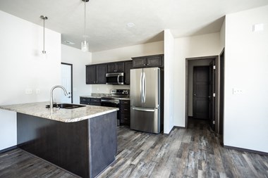 5831 S. Whisper Creek Pl 3 Beds Apartment for Rent