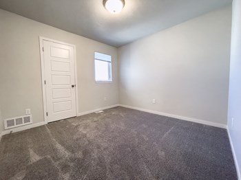 2753 S. Lancaster Dr 2-3 Beds Apartment, Townhouse for Rent - Photo Gallery 14