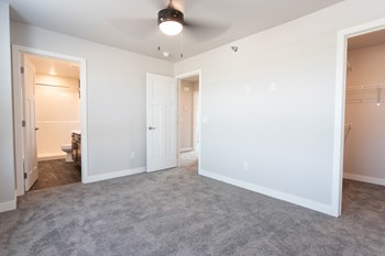 2837 S Lancaster Drive 1-3 Beds Apartment, Townhouse for Rent - Photo Gallery 13