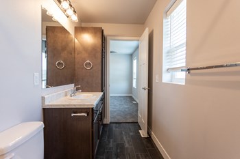 2837 S Lancaster Drive 1-3 Beds Apartment, Townhouse for Rent - Photo Gallery 15