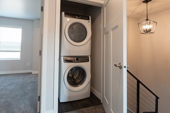 2837 S Lancaster Drive 1-3 Beds Apartment, Townhouse for Rent - Photo Gallery 19