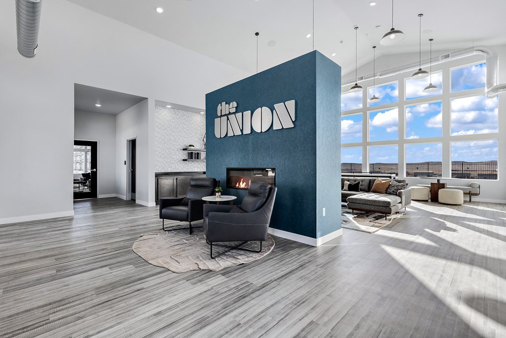 clubhouse with guest seating area