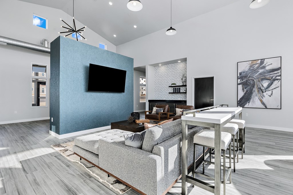 clubhouse with guest seating