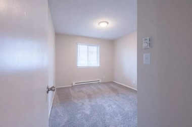 1260 34Th St Studio Apartment for Rent