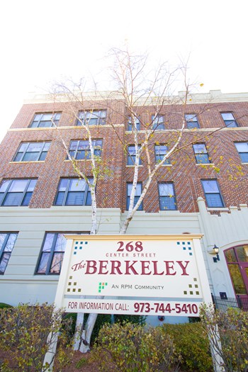 268 South Center Street 1-3 Beds Apartment for Rent - Photo Gallery 6