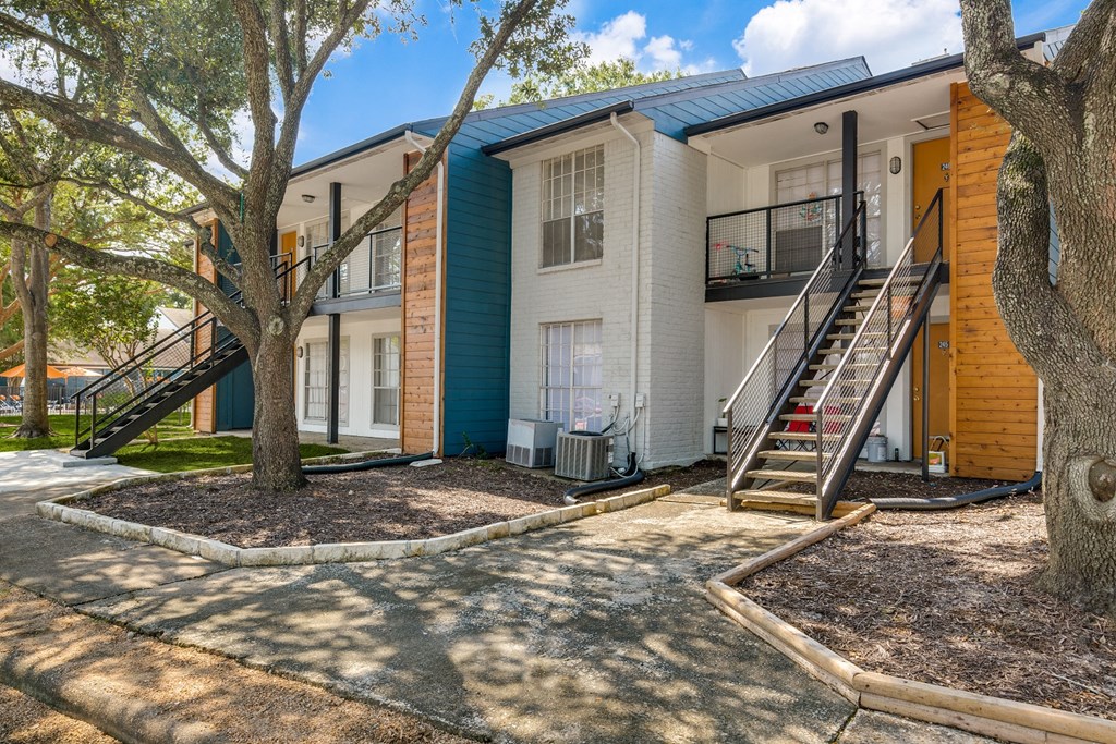 The Graham Apartments, 250 Uvalde Rd, Houston, TX RentCafe