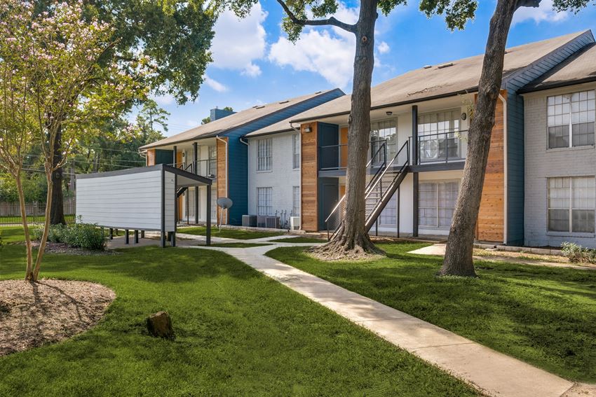 The Graham Apartments, 250 Uvalde Rd, Houston, TX RentCafe