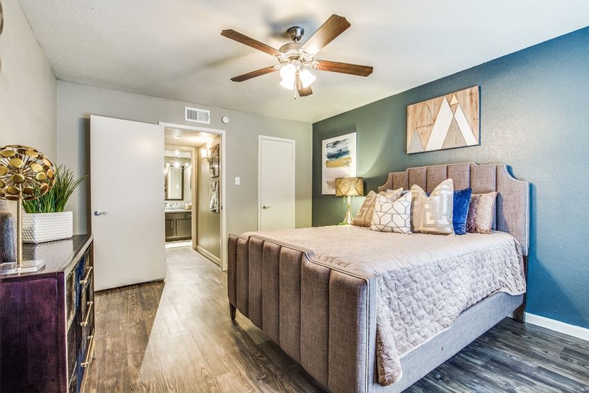 The Graham Apartments, 250 Uvalde Rd, Houston, TX RentCafe