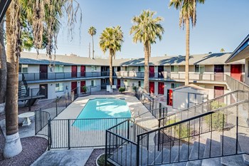 2929 N 36th St Studio-2 Beds Apartment for Rent - Photo Gallery 3