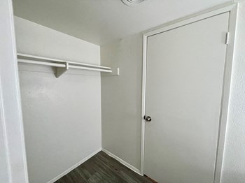 3208 N 68th Street Studio-2 Beds Apartment for Rent - Photo Gallery 13