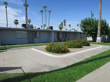 3208 N 68th Street Studio-2 Beds Apartment for Rent - Photo Gallery 3