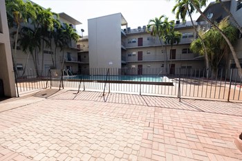 5525 SW 41st St Studio-2 Beds Apartment for Rent - Photo Gallery 6