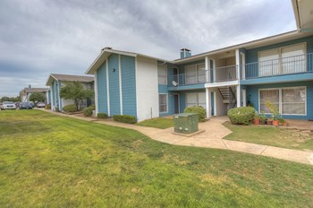 1609 Sherry Street, Arlington TX 76010 1-2 Beds Apartment, Townhouse for Rent - Photo Gallery 2