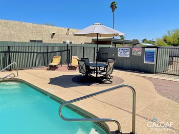 6527 N 67th Ave 2 Beds Apartment for Rent - Photo Gallery 5