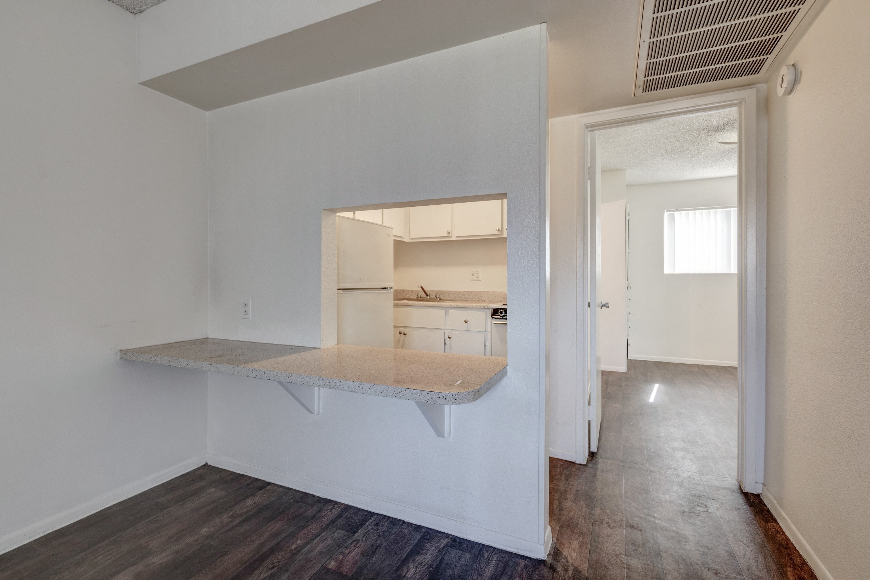 Granada Lakes Apartments