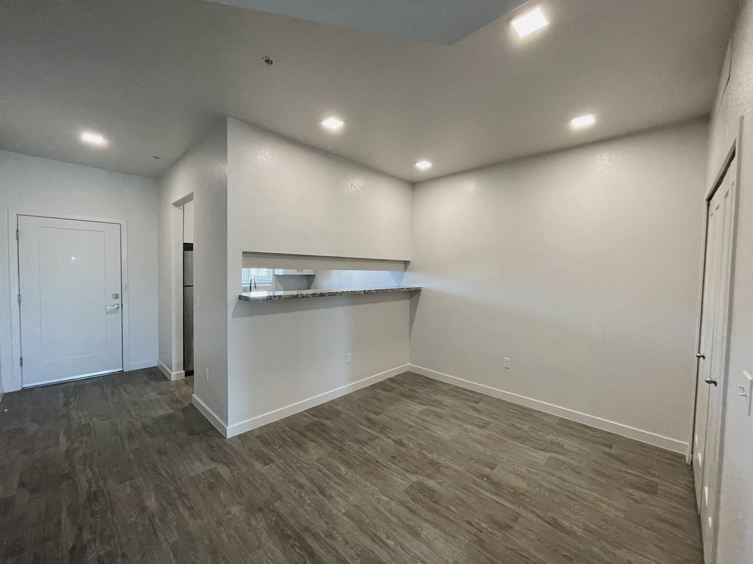 Granada Lakes Apartments