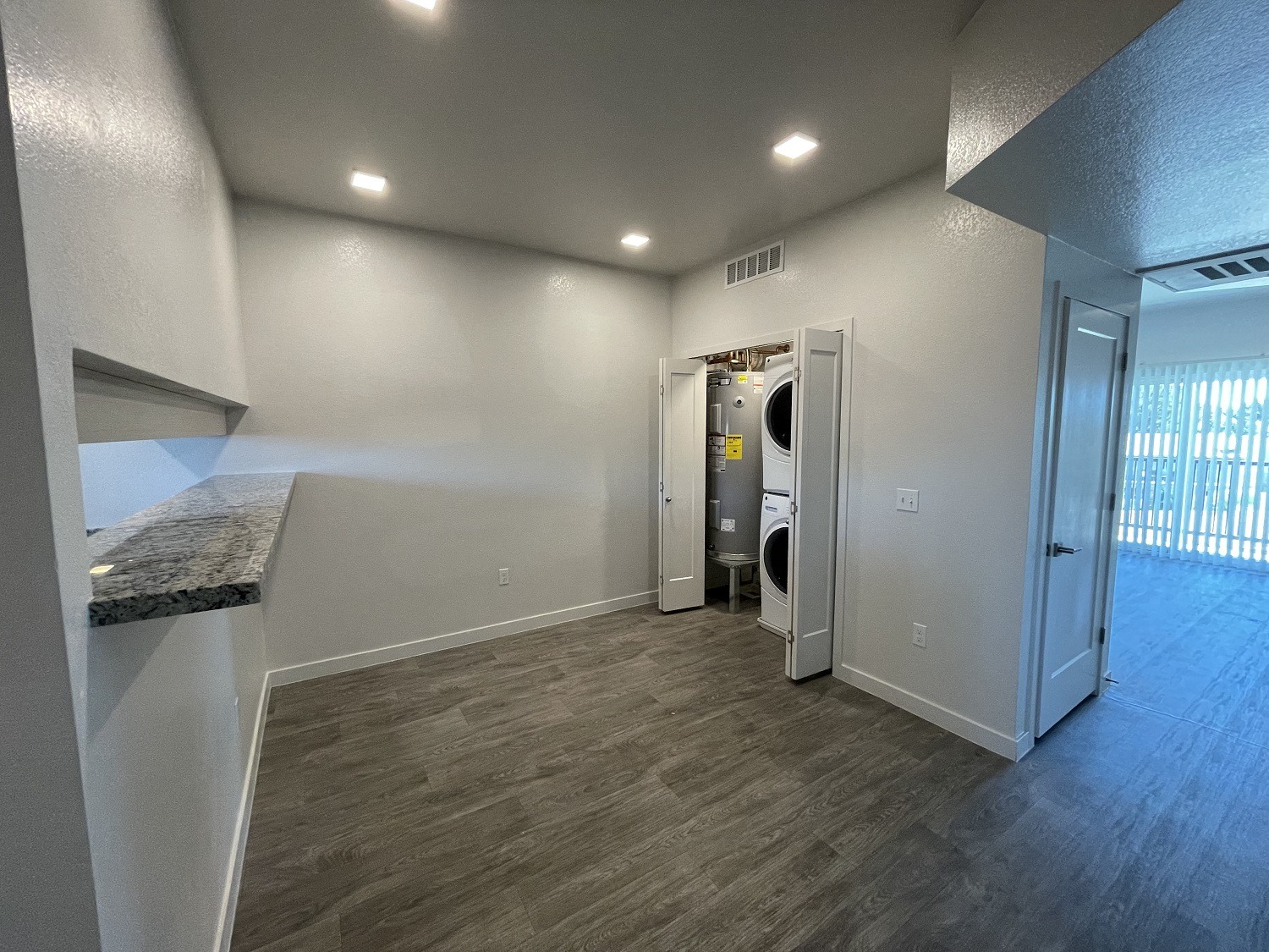 Granada Lakes Apartments