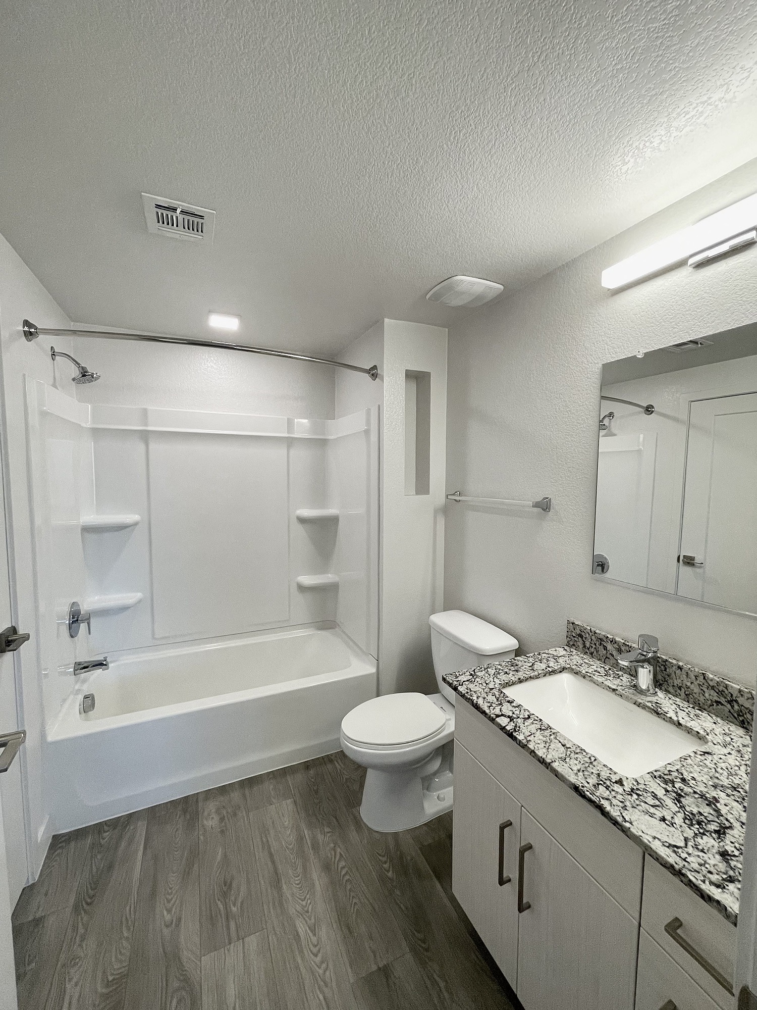 Granada Lakes Apartments