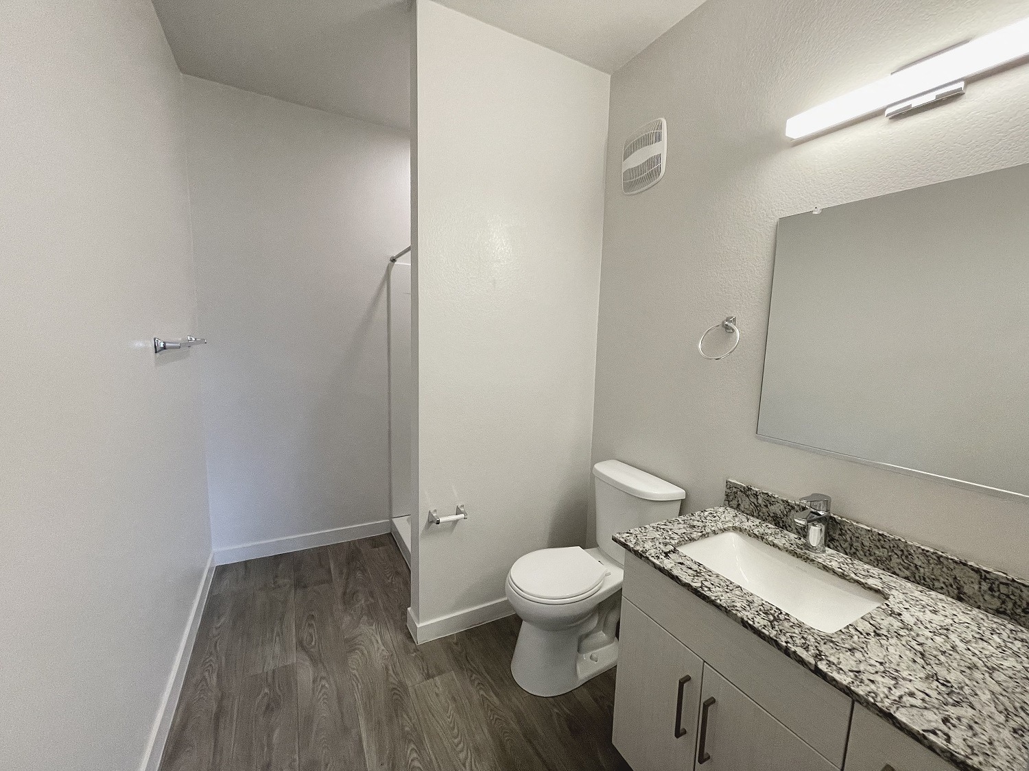 Granada Lakes Apartments